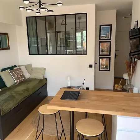 Elegant 2pieces Piscinevue Parking Appartement *